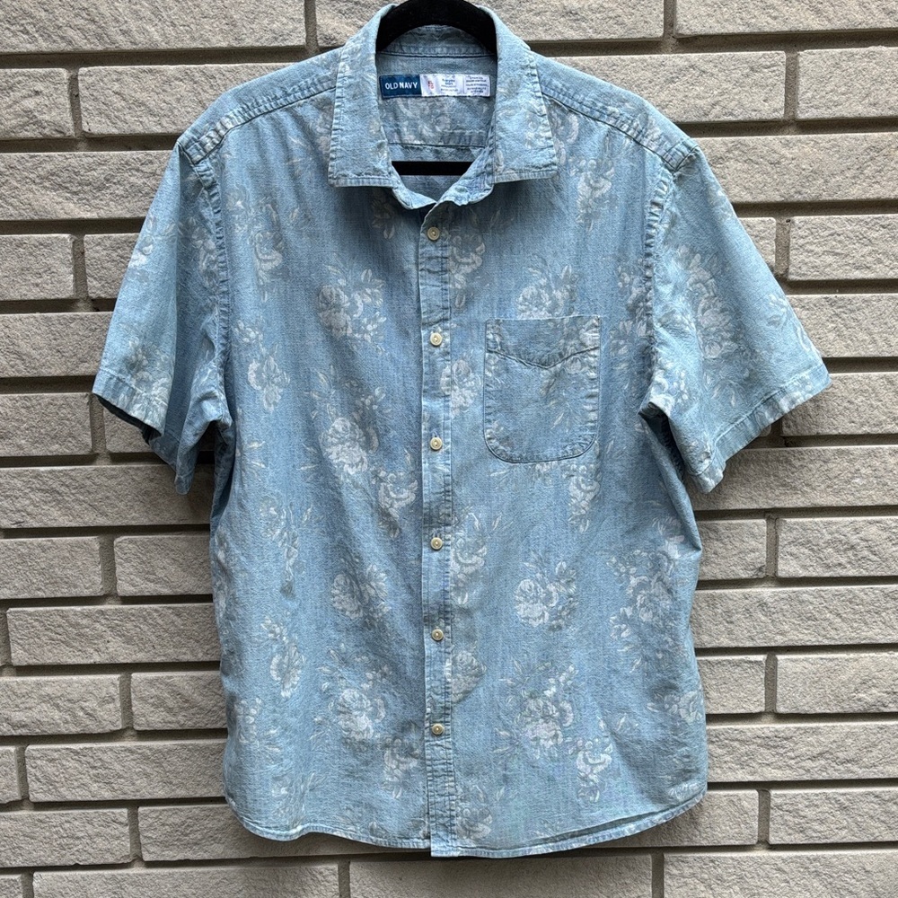 Old Navy Everyday Shirt Regular Fit Light Blue Denim with Floral Print Sz XL